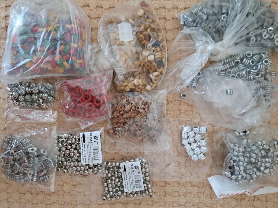 Мъниста за мартеници