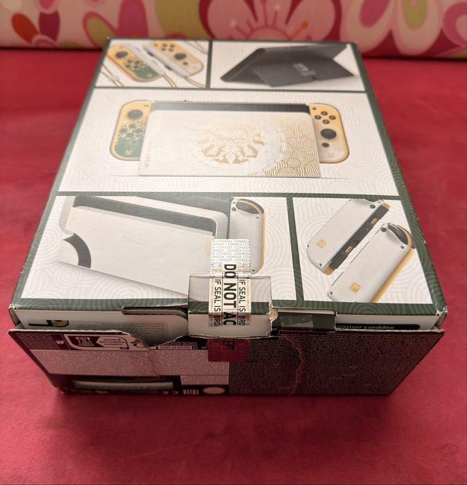 Nintendo Switch, OLED - limited edition Zelda