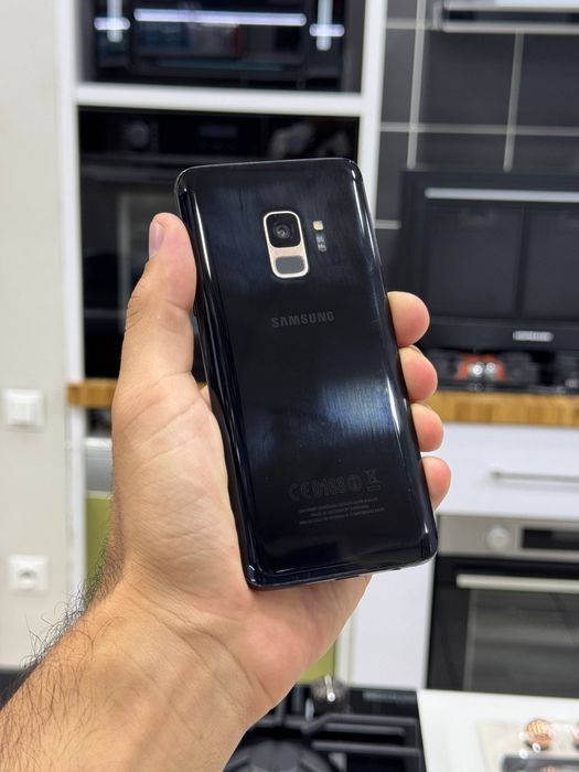 Samsung S9 4/64gb
