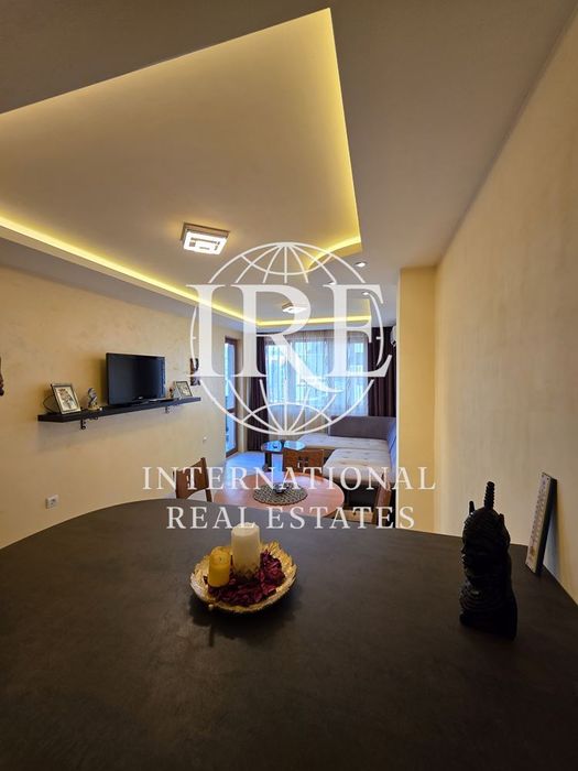 Продава се Тристаен апартамент в Варна, Възраждане 1 - 84 кв.м за 1321 €/кв.м - Снимка #4