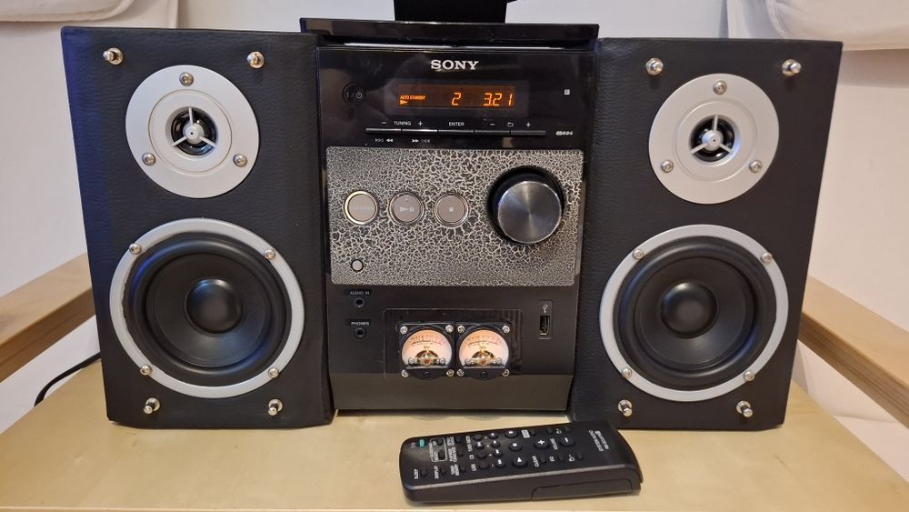 Boxa portabila combina audio muzicala microsistem.
