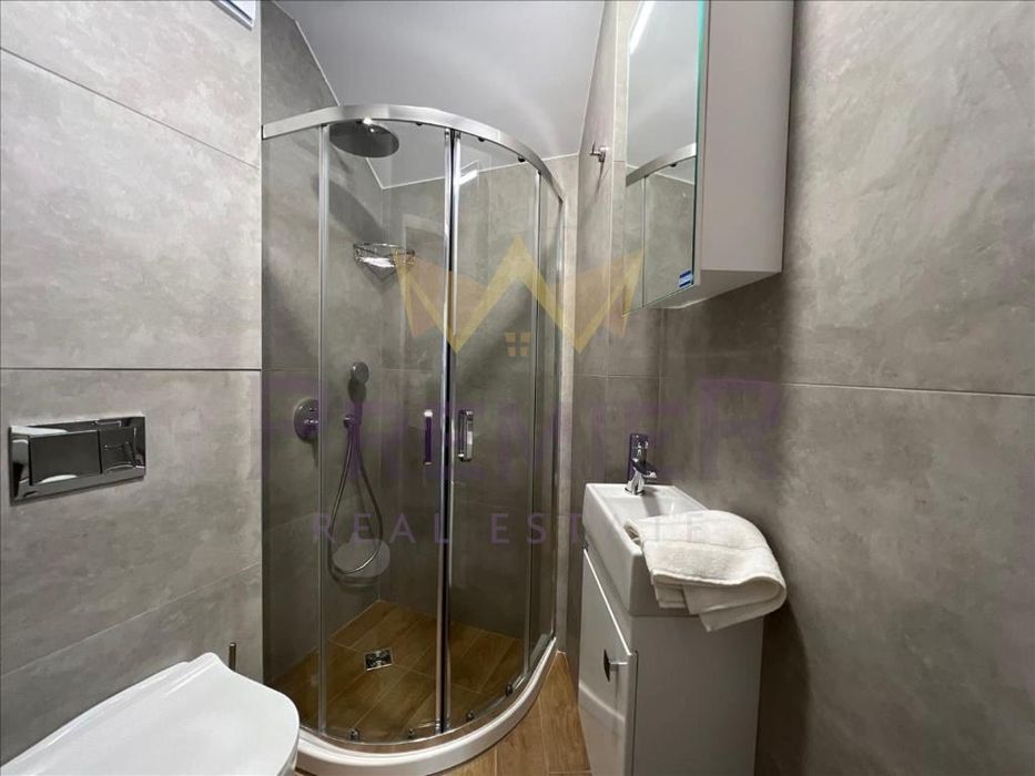 Дава се под наем Тристаен апартамент в Варна, Гръцка махала - 85 кв.м за 1200 € - Снимка #7