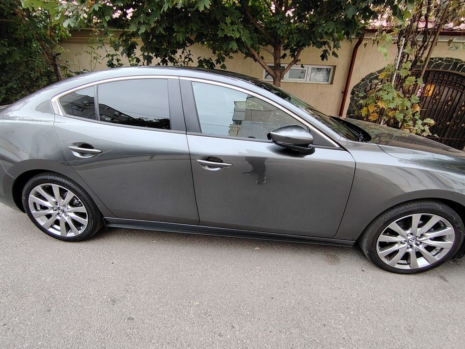 Vand Mazda 3 sedan