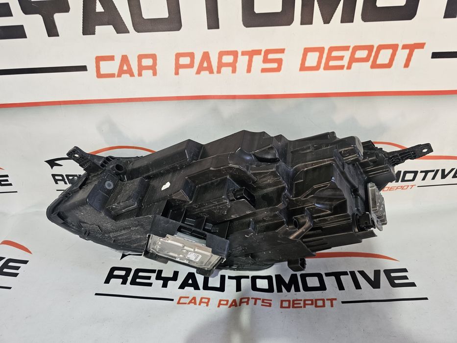 Far dreapta led Ford Kuga 3 dupa 2019 cod LV4B-13E016-AS