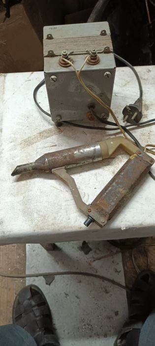 Продам электро паяльник