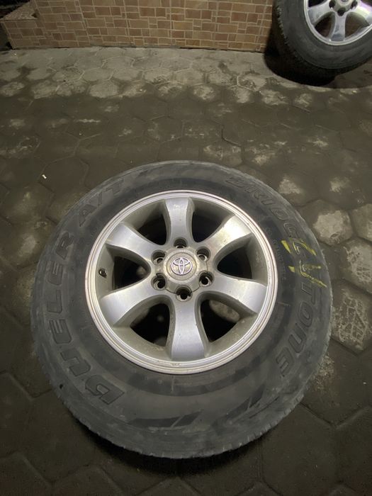 Продаю колесо на Джип