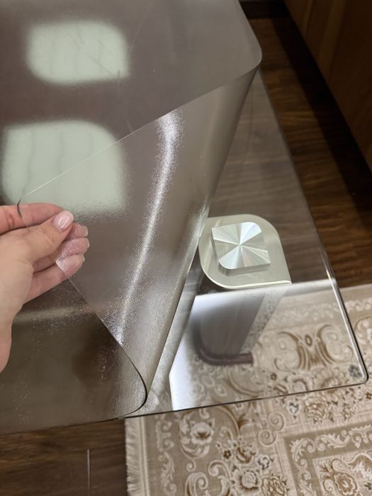 Стол стеклянный