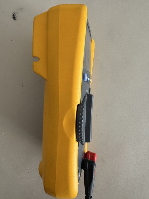 Multimetru Fluke 115 stare buna estetic, functional 100%