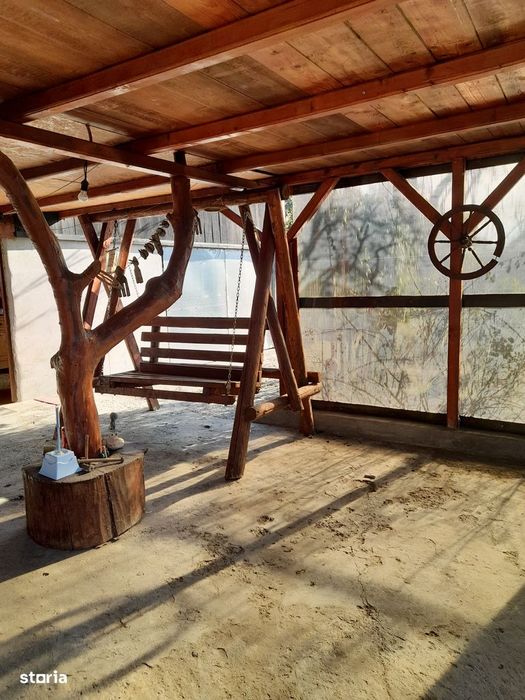 Casa de vânzare com. Florica