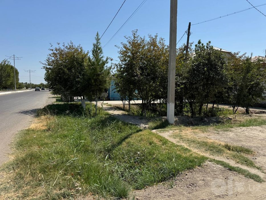 Romitanda srochni kelishilgan holda hovli sotiladi