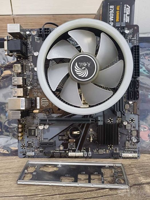 Комплект: Gigabyte H610M H V2 DDR4 + Intel Core i5 12400F