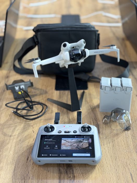 Dji mini 4 pro fly more combo