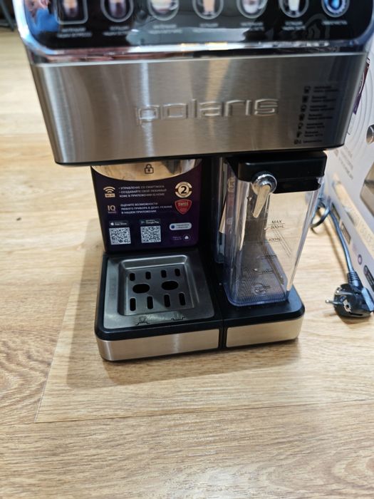 Продается кофеварка polaris pcm 1540