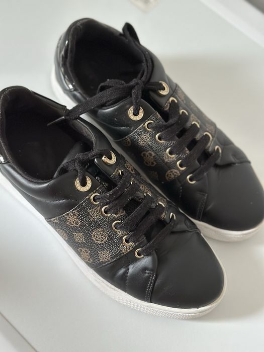 Дамски обувки Guess