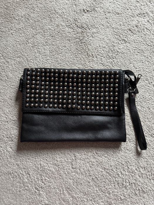 Дамска чанта с дръжка за ръката