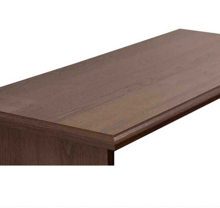 Журнальный стол очень хорошем состоянии