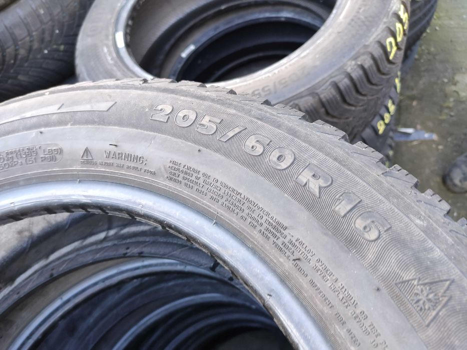 4бр Зимни гуми 205 60 16 - Michelin