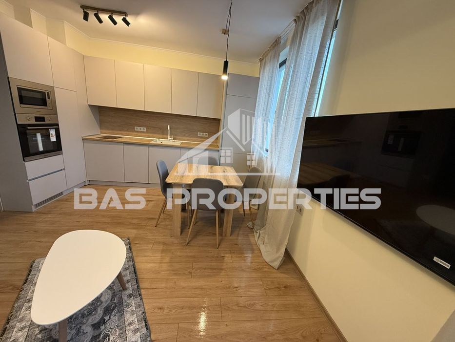 Дава се под наем Двустаен апартамент в София, Полигона - 60 кв.м за 747.66 € - Снимка #2