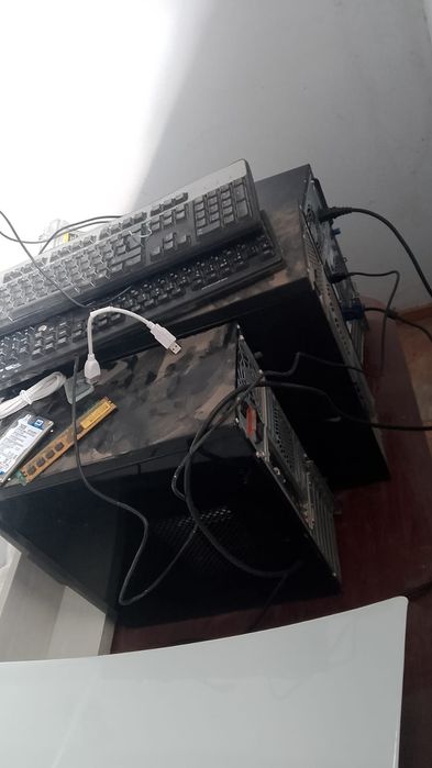 Компютеры 3шт норм состояние