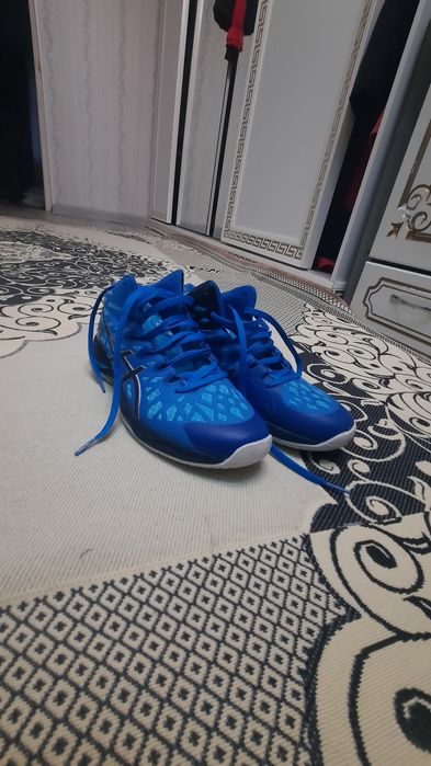 Продам асикс для волейбол