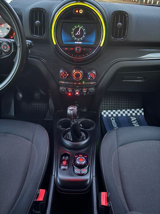 2019 Mini Countryman Cooper D - 1995 cm3 149 CP • Manuala