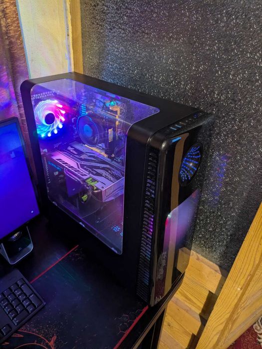 Calculator gaming Core i7, 16GB RAM,SSD, Radeon RX570, Win11 ereader