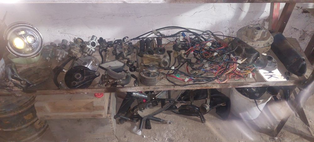 Продам запчасти на мотоцыкл альфа за