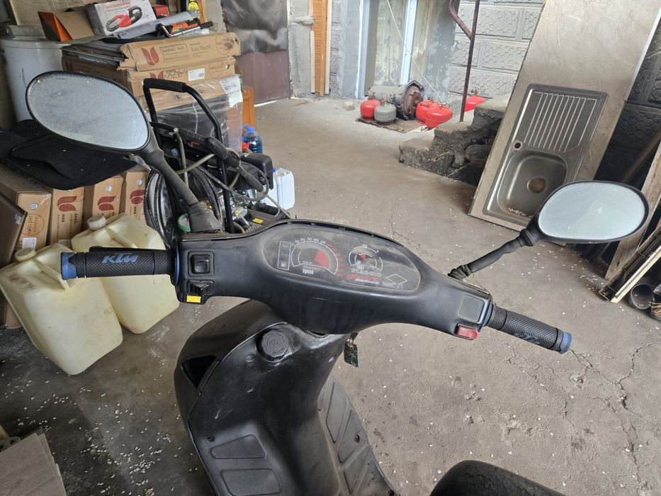 Скутер Пиаджио 50 кубика