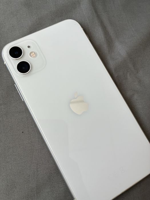 Продам 11 айфон 128 гб