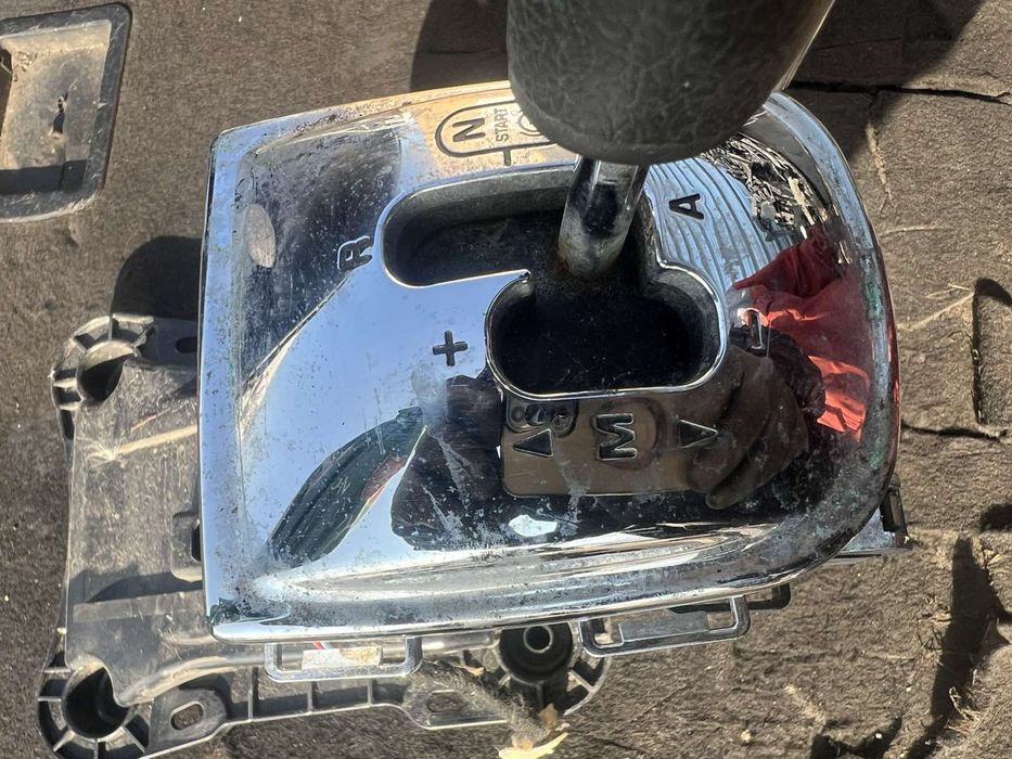 Селектор избирач топка за скорости автомат за Peugeot 2008 1,6hdi