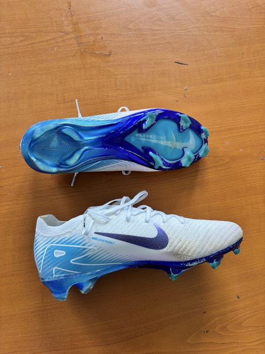 Ghete de fotbal nike Mercurial