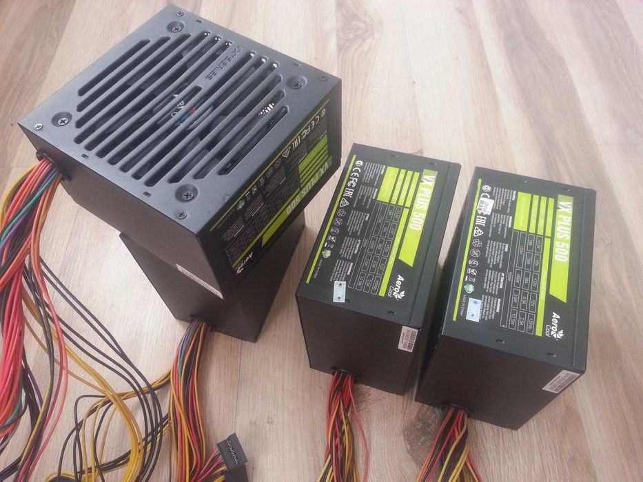 Aerocool 500w блок питания в отличном состоянии.
