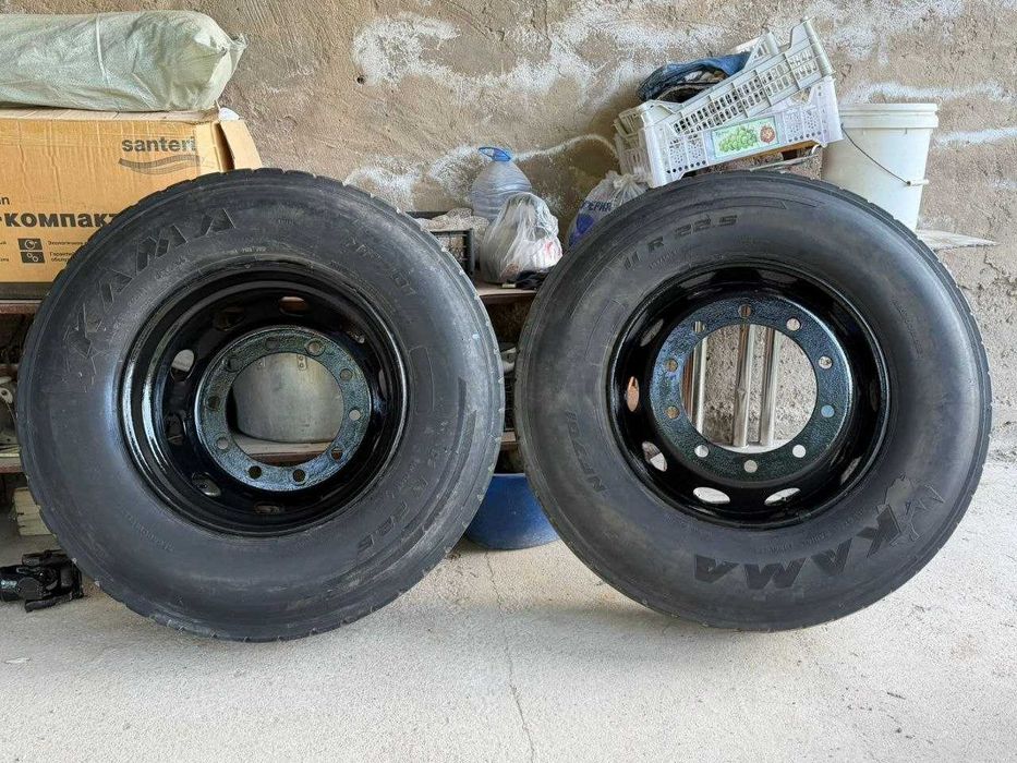 Продам шину 11 R 22,5 148/145 К , б/у в отличном состоянии, 2 шт