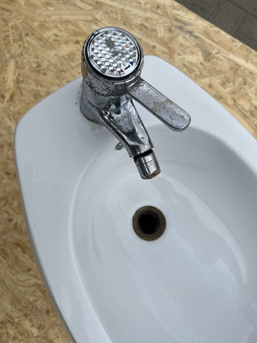 bideu in conditii foarte bune