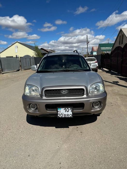 Продаетса машина Hyundai Santa fe