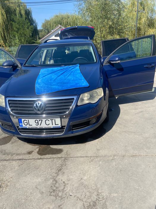 VOLKSWAGEN Passat 2005