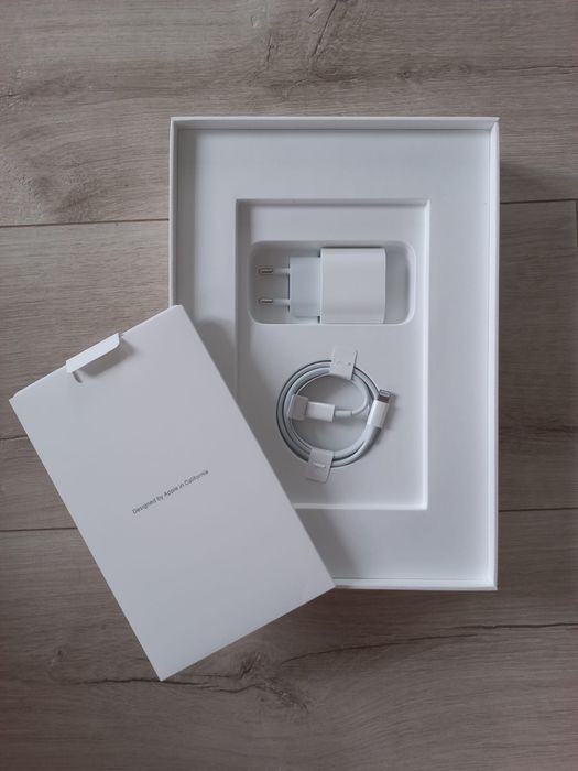 Новый IPad , 9th Generation , 64GB