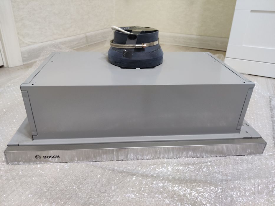 Вытяжка Bosch металлическая