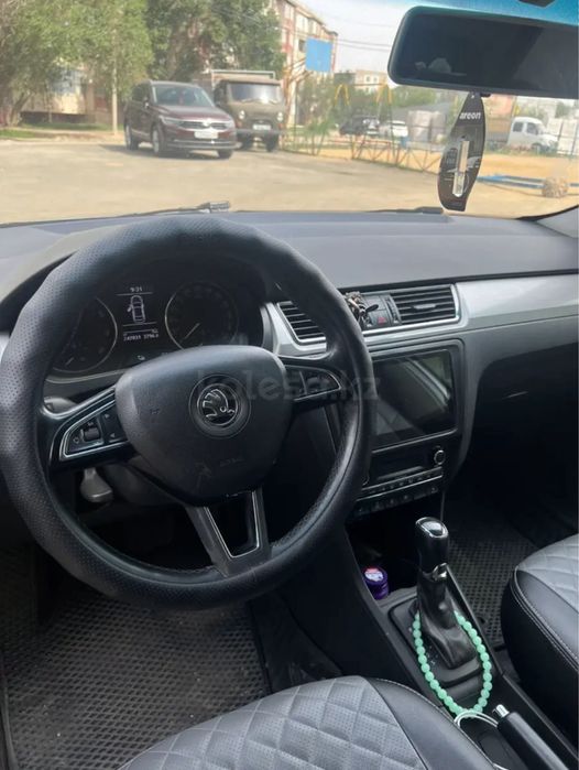 Продам Skoda Rapid 2014 года в масле