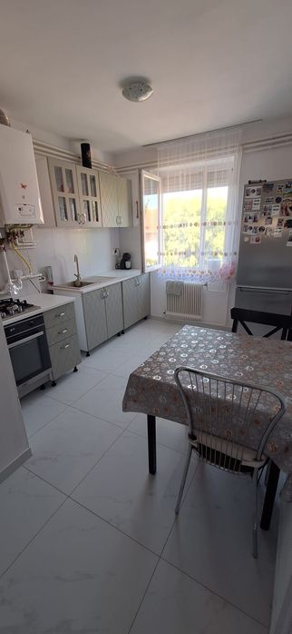 Apartament cu 2 camere, strada Sarii, nr 43