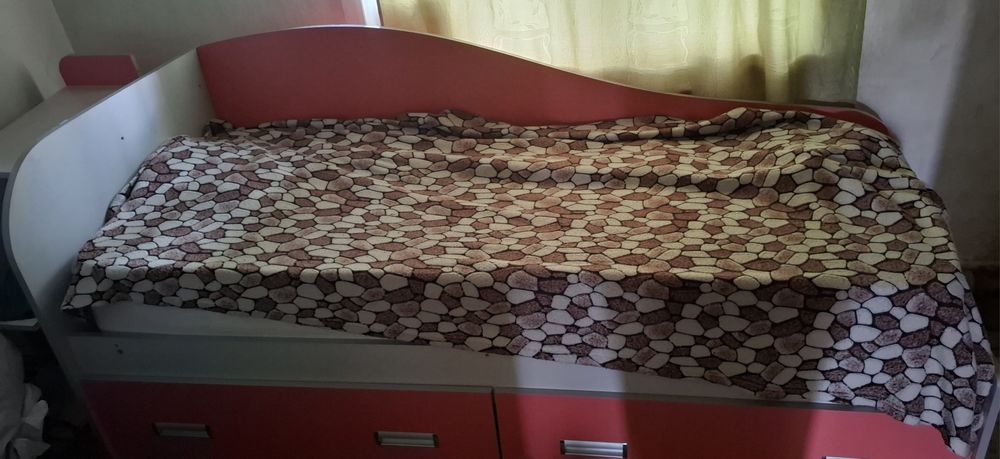 Срочно продам кровать для девочки