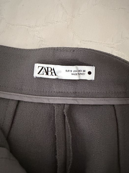 Брюки размер С по 10,000 Zara