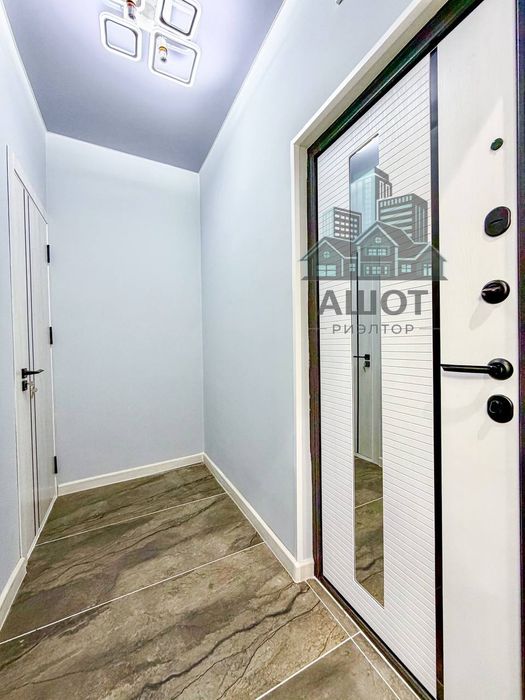 1в2/2/4 массив Феруза,ор-р Таксопарк,новый ремонт,35 м2,балкон 1.5*3