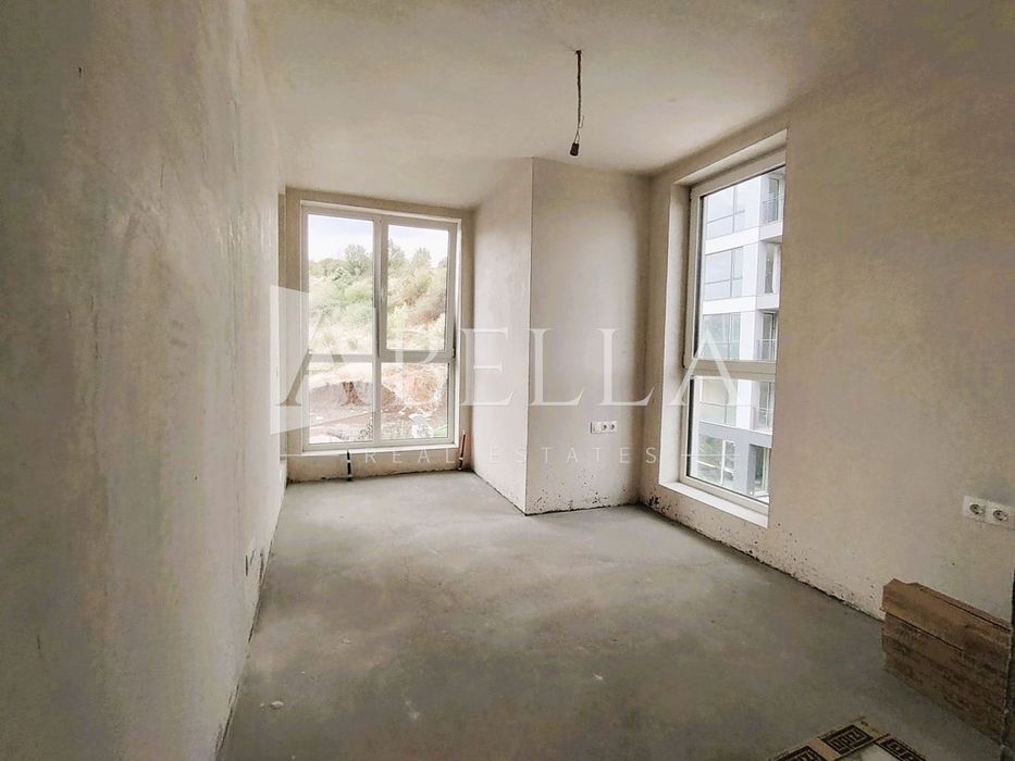 Продава се Тристаен апартамент в София, Дружба 2 - 101 кв.м за 2456 €/кв.м - Снимка #5