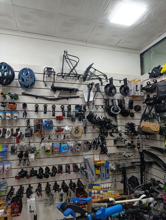 Велозапчасти и аксессуары