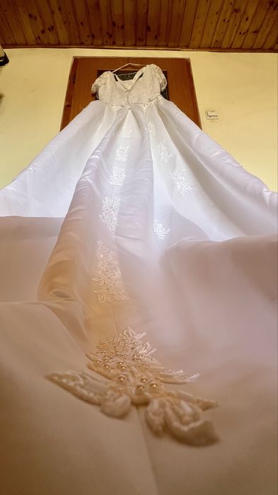 Rochie de mireasa cu trena detasabila XXL