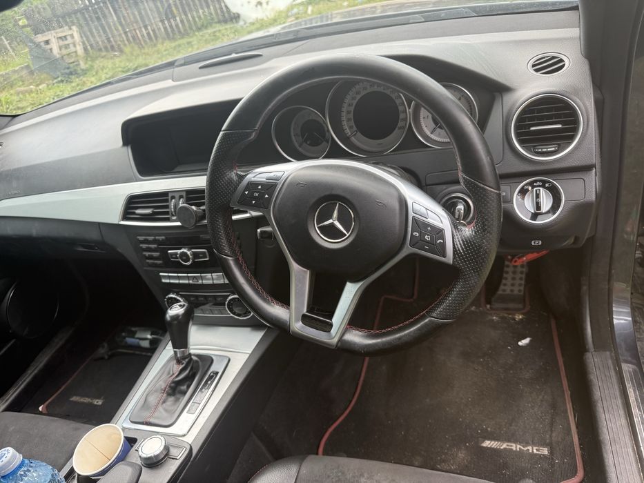 Dezmembrez mercedes C class W204