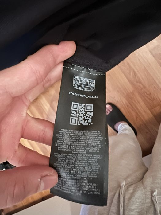 Tricou Guess Triangle Logo