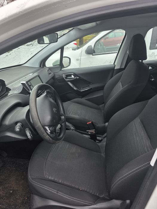 Vand Peugeot 208  1.6 diesel 2017