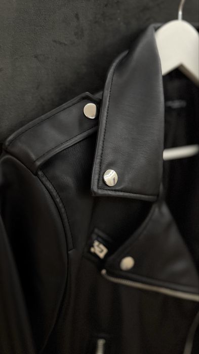 Дамско яке от Zara